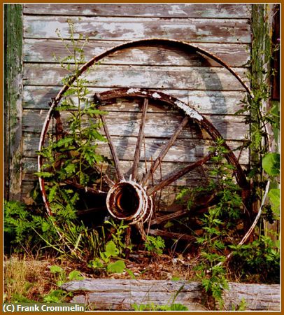 Missing Image: i_0005.jpg - Old Wagon Wheel