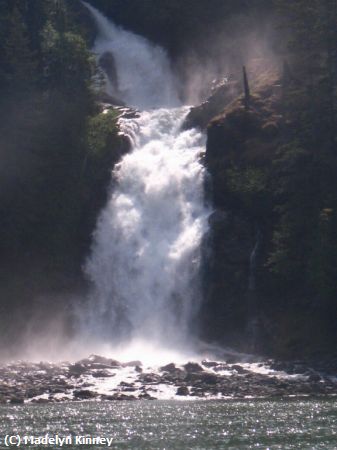 Missing Image: i_0062.jpg - Misty Waterfall