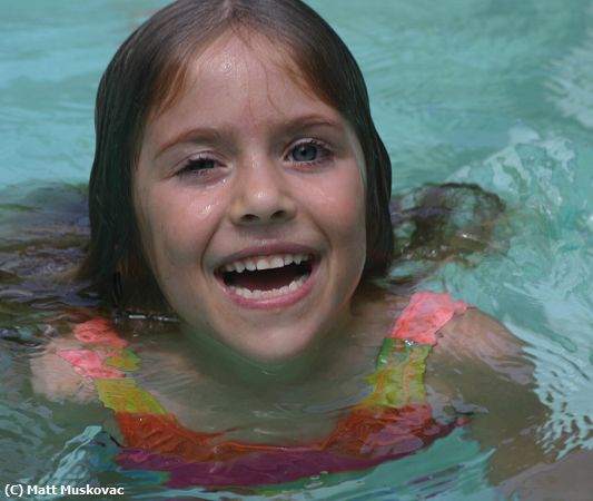 Missing Image: i_0054.jpg - Fun in the Pool