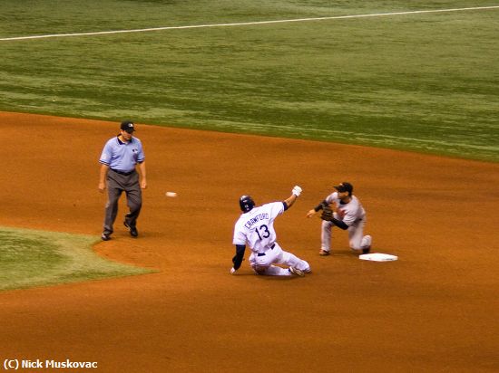 Missing Image: i_0050.jpg - Crawford Steals Second