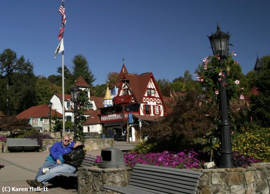 Missing Image: i_0065.jpg - Square in Helen Ga,