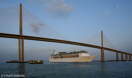 Missing Image: i_0008.jpg - Cruise Going Under Skyway Bridge