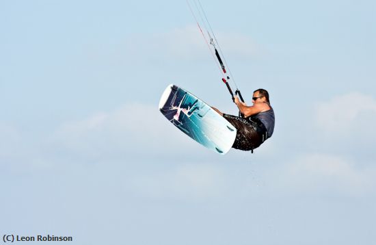 Missing Image: i_0042.jpg - Kite Surfer