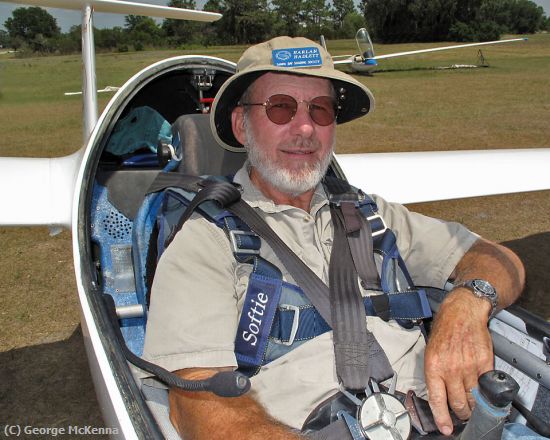 Missing Image: i_0060.jpg - Glider Pilot