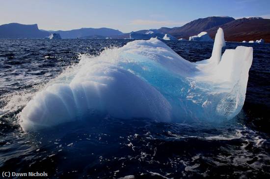 Missing Image: i_0039.jpg - Rolling Ice in Fjord