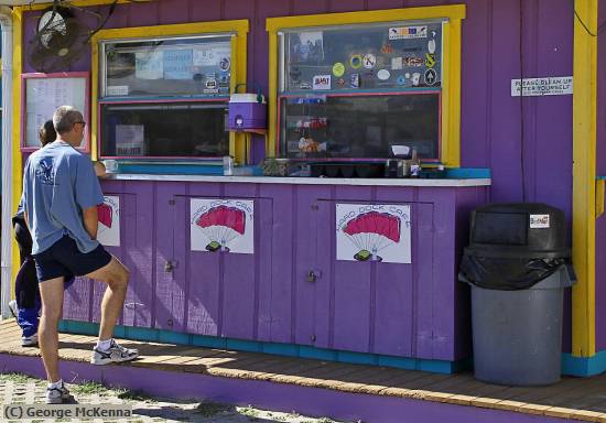 Missing Image: i_0071.jpg - Purple Snack Bar