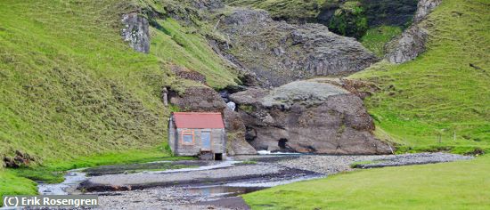 Missing Image: i_0019.jpg - Cabin-by-the-brook-Iceland