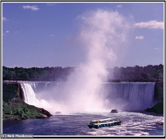 Missing Image: i_0065.jpg - Niagara-falls-Mist