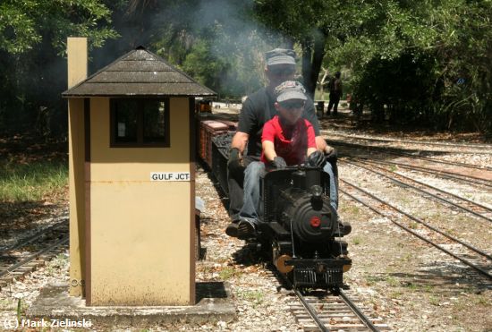 Missing Image: i_0026.jpg - Engineer In Red