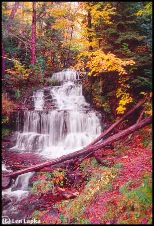Missing Image: i_0021.jpg - Falls in the Fall
