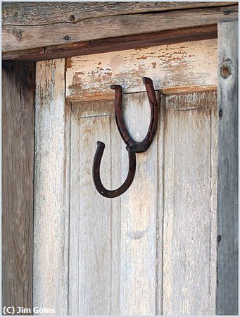 Missing Image: i_0033.jpg - Old-Door-with-Horse Shoes