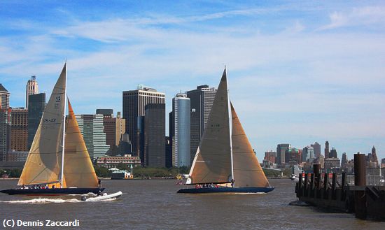 Missing Image: i_0058.jpg - Sailing by Manhatten