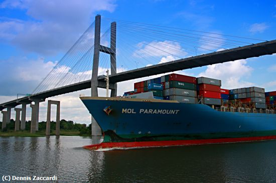 Missing Image: i_0027.jpg - Container Ship Under the Bridge