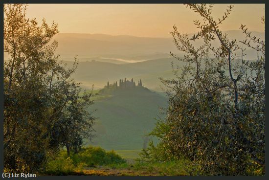 Missing Image: i_0071.jpg - Dawn on Italian Hillside