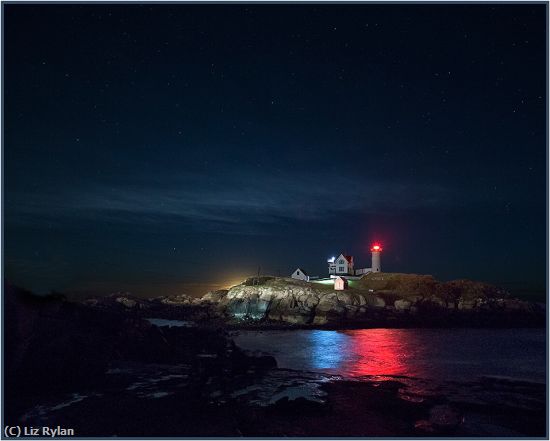 Missing Image: i_0068.jpg - Moonrise-at-Nubble-Lighthouse