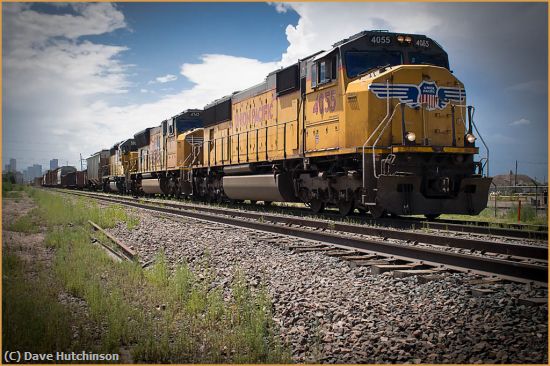 Missing Image: i_0010.jpg - Freight Trains A comin...