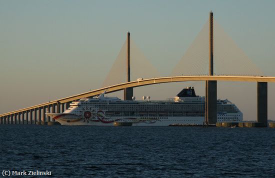 Missing Image: i_0013.jpg - Ship Under Skyway At Sunset