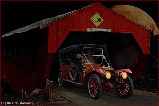 Missing Image: i_0014.jpg - ANTIQUE CAR IN BRIDGE