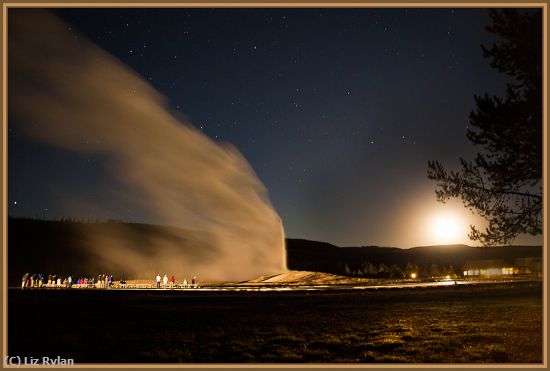 Missing Image: i_0006.jpg - OLD-FAITHFUL-WITH-FULL-MOON