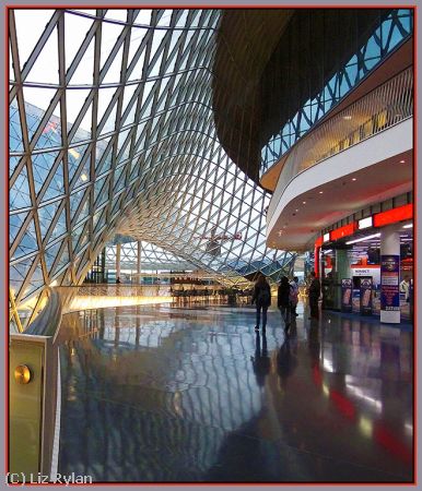 Missing Image: i_0010.jpg - SHOPPING-CENTER-IN-FRANKFURT