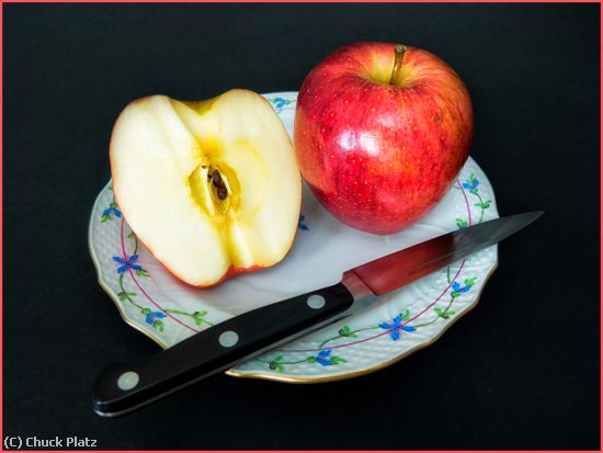 Missing Image: i_0017.jpg - APPLE, KNIFE AND PLATE