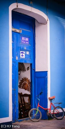 Missing Image: i_0023.jpg - Blue Door with a bicle