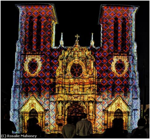 Missing Image: i_0038.jpg - San Fernando Cathedral Laser Show
