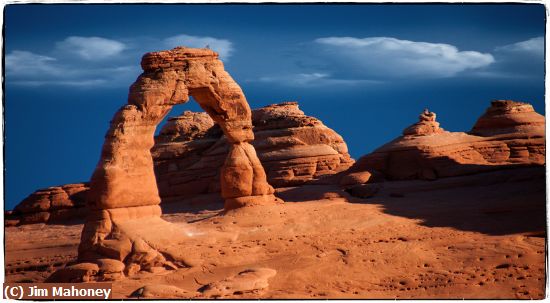Missing Image: i_0016.jpg - Delicate Arch From Behind