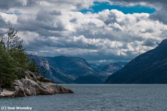 Missing Image: i_0016.jpg - Aurland Fjord,Norway