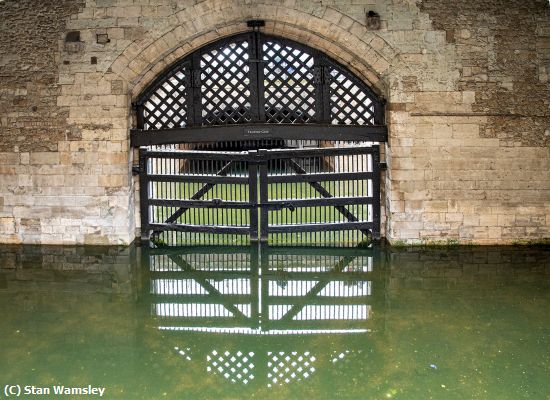 Missing Image: i_0022.jpg - Traitors Gate, London