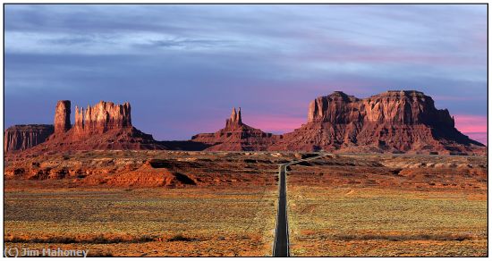 Missing Image: i_0052.jpg - Road to Monument Valley