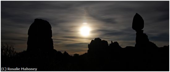 Missing Image: i_0044.jpg - Moon at Balanced Rock