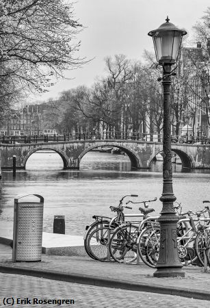 Missing Image: i_0051.jpg - By-the-canal-Amsterdam