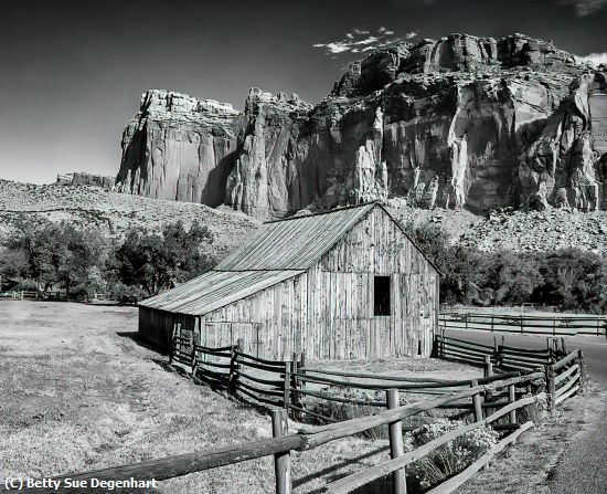 Missing Image: i_0073.jpg - Gifford-Homestead-Torrey, UT