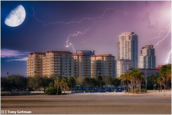 Missing Image: i_0047.jpg - Storm hits St. Pete