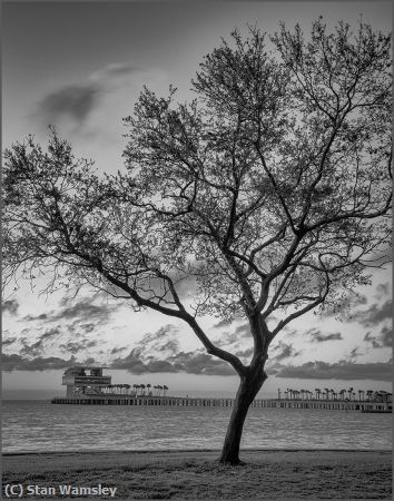 Missing Image: i_0054.jpg - The Pier,Sunrise