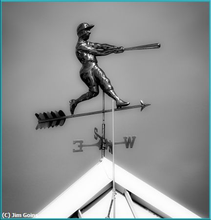 Missing Image: i_0052.jpg - Baseball Player Weather Vane