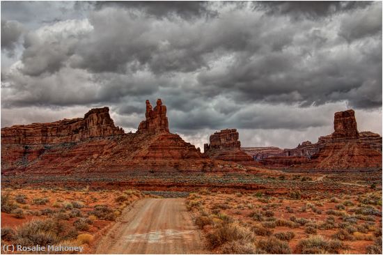 Missing Image: i_0045.jpg - In the Valley of the Gods