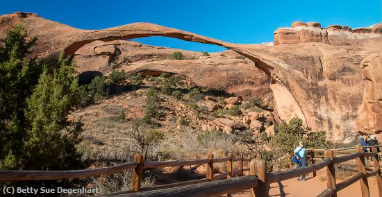 Missing Image: i_0041.jpg - Visiting Landscape Arch-Utah