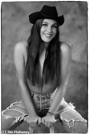 Missing Image: i_0071.jpg - Mary Elizabeth in Black Hat and Jean