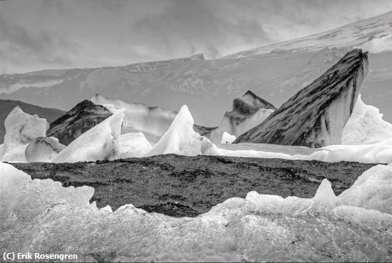 Missing Image: i_0074.jpg - Ice,-Water-&Volcano-soot-Iceland