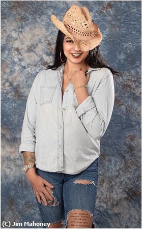 Missing Image: i_0024.jpg - Jacinda in Straw Hat