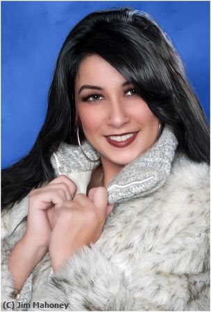 Missing Image: i_0028.jpg - Jacinda in Fur