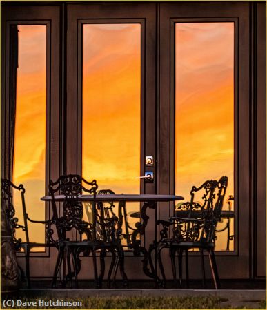 Missing Image: i_0047.jpg - Orange Sun Rays on Door