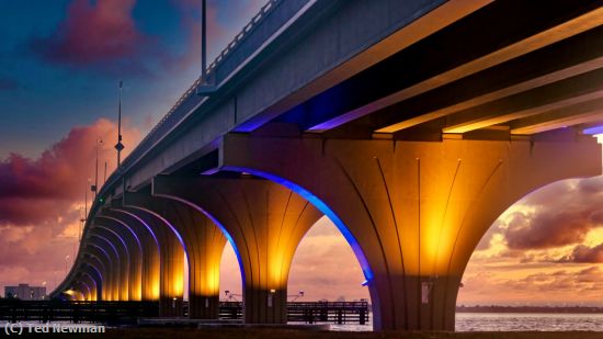 Missing Image: i_0025.jpg - bridge near dawn