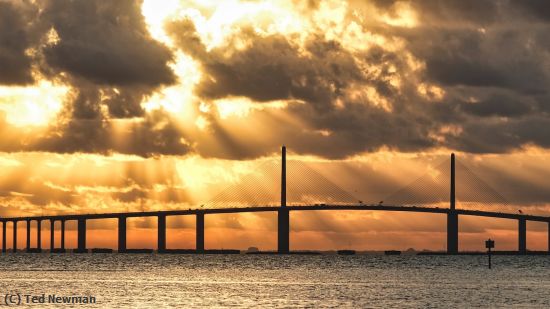 Missing Image: i_0005.jpg - skyway near dawn