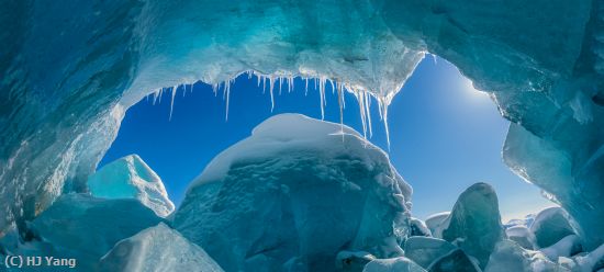 Missing Image: i_0030.jpg - Ice cave
