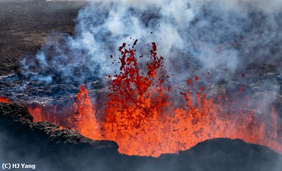 Missing Image: i_0031.jpg - Eruption