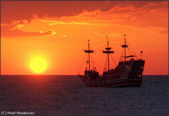 Missing Image: i_0042.jpg - Pirate Ship Sunset