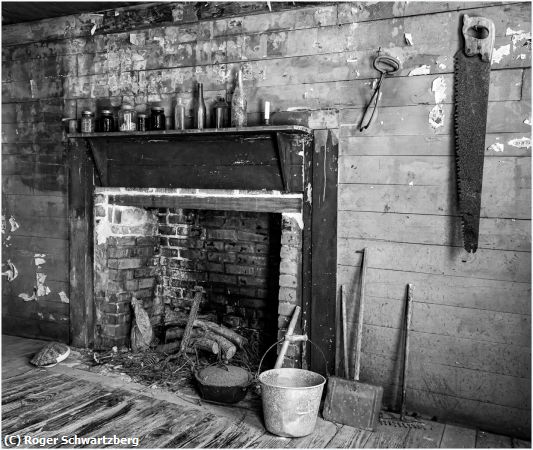 Missing Image: i_0076.jpg - Former Slave Quarters